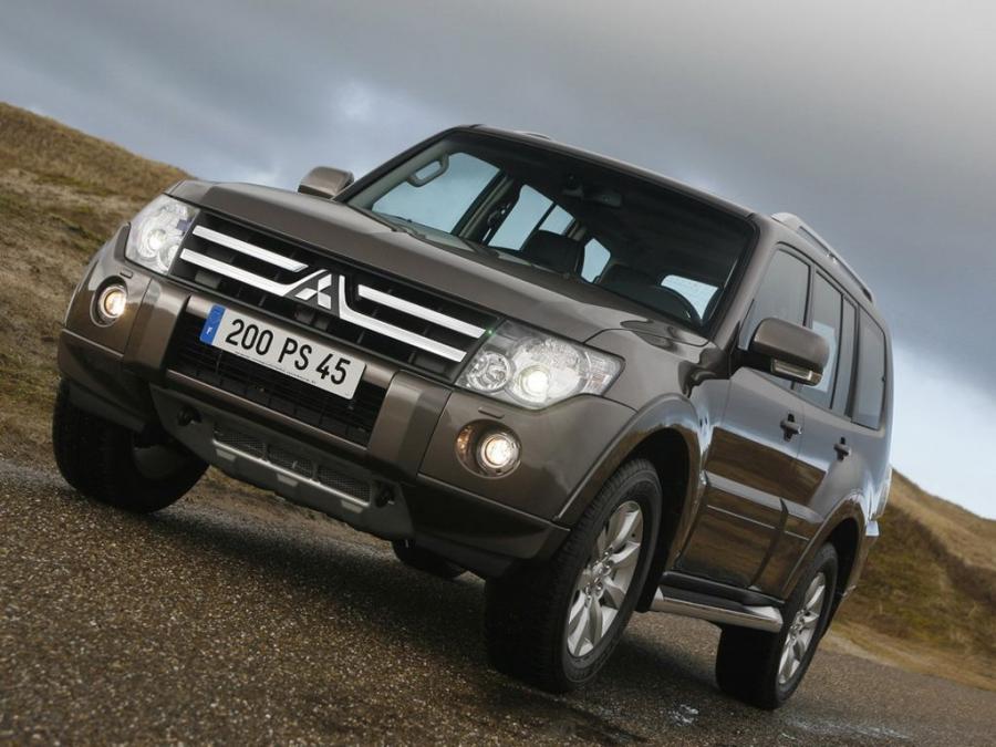  Mitsubishi Pajero 5-Door 2006 года  (фото 15 из 38)